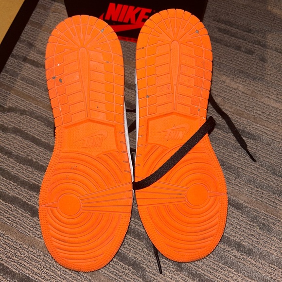 Air Jordan 1 Electro Orange | size 8 women's or 6.5 men's - Picture 6 of 6
